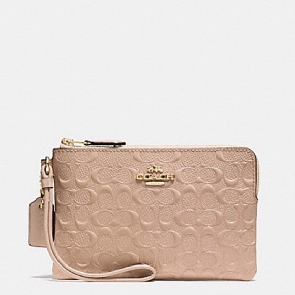 Coach Handbags - 🚨SOLD🚨NWOT COACH Signature Leather Wristlet